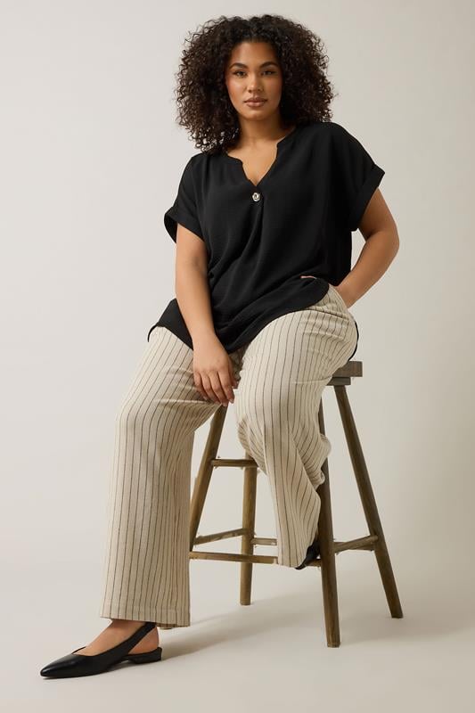 Evans EVANS Curve Black Button Front Short Sleeve Blouse