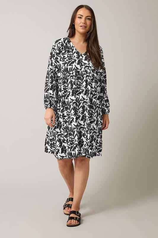 Evans EVANS Curve Black Floral Print Crinkle Midi Dress