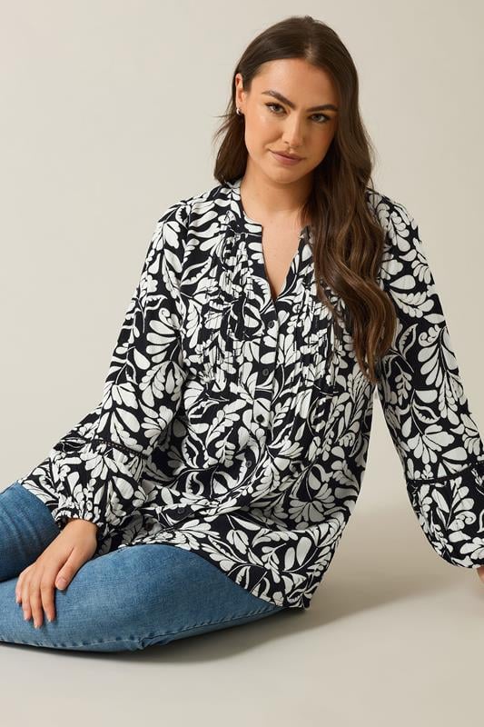 Evans EVANS Curve Black Floral Print Pintuck Blouse