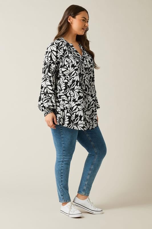 Evans EVANS Curve Black Floral Print Pintuck Blouse