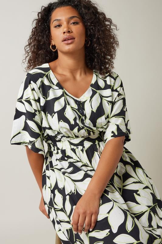 Evans EVANS Curve Black Leaf Print Dipped Hem Midi Dress
