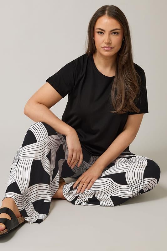 Evans EVANS Curve Black Linear Print Wide Leg Trousers