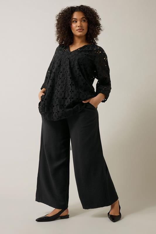 Evans EVANS Curve Black Long Sleeve Broderie Blouse