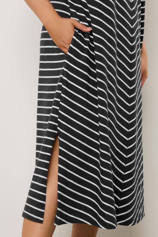 Evans EVANS Curve Black Stripe Premium Cotton Dress