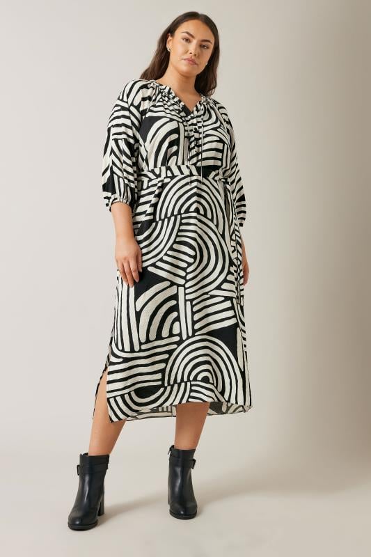 Evans EVANS Curve Black & White Abstract Print Midi Dress