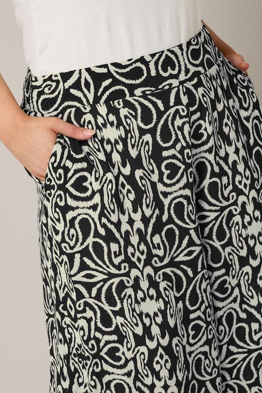 Evans EVANS Curve Black & White Abstract Print Wide Leg Trousers