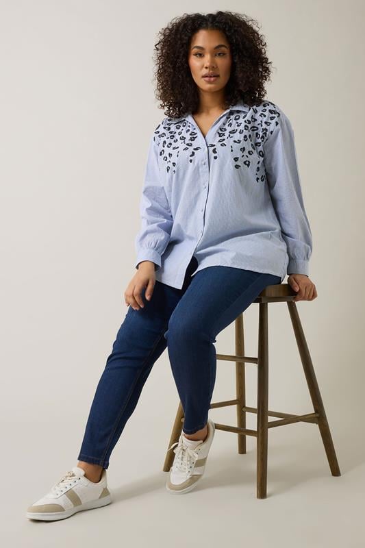 Evans EVANS Curve Blue Stripe Leopard Embroidered Shirt