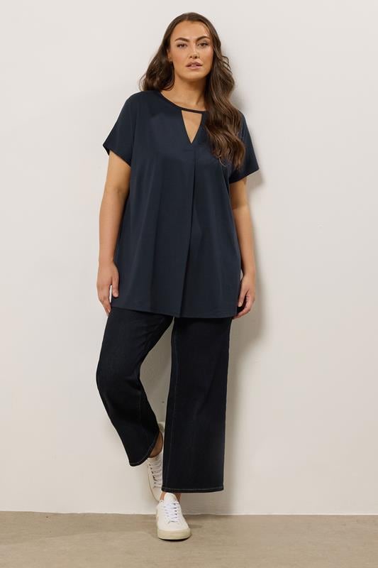 Evans EVANS Curve Navy Blue Keyhole Front Pleat Top