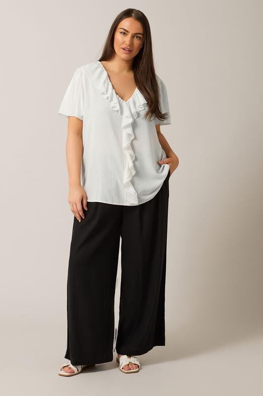 Evans EVANS Curve White Ruffle Neck Short Sleeve Blouse