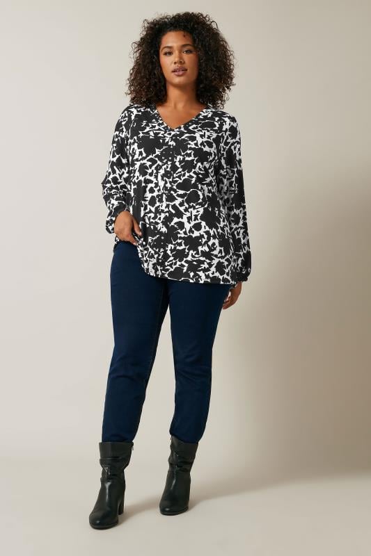 Evans EVANS Curve Black Abstract Print Stud Blouse