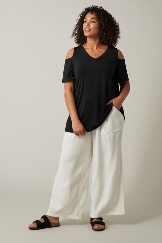 Evans EVANS Curve Black Cold Shoulder Top