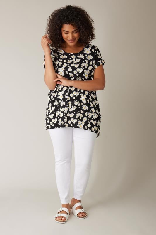 Evans EVANS Curve Black Daisy Print Blouse