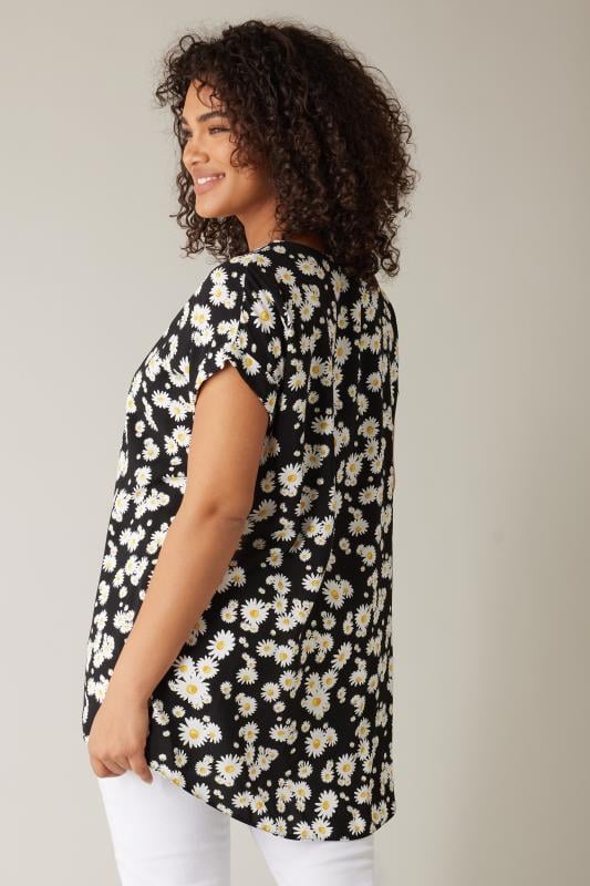 Evans EVANS Curve Black Daisy Print Blouse