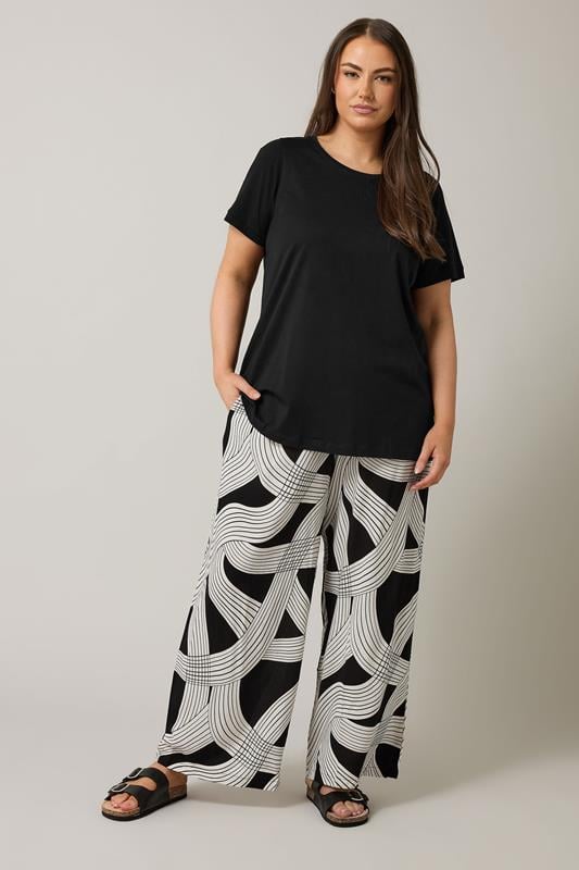 Evans EVANS Curve Black Essential T-Shirt