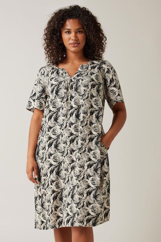 Evans EVANS Curve Black Tropical Print Linen Dress