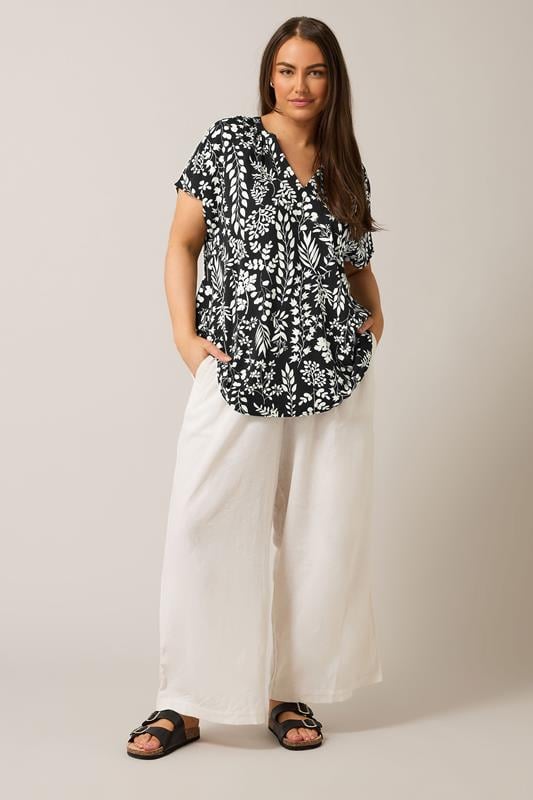 Evans EVANS Curve Black & White Leaf Print Blouse