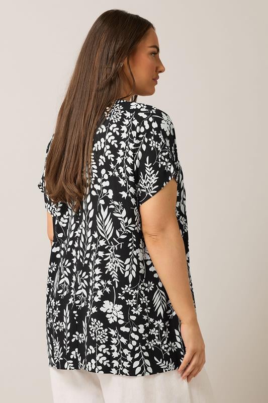 Evans EVANS Curve Black & White Leaf Print Blouse