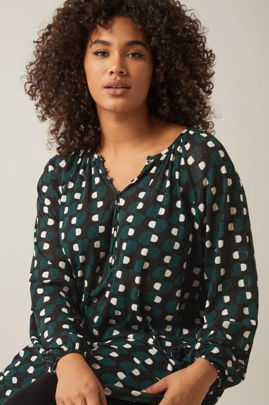 Evans EVANS Curve Green Geometric Print Blouse