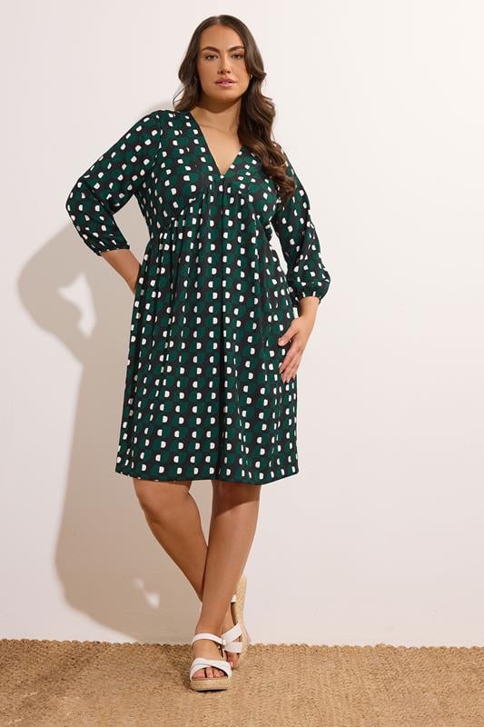 Evans EVANS Curve Green Geometric Print Midi Dress