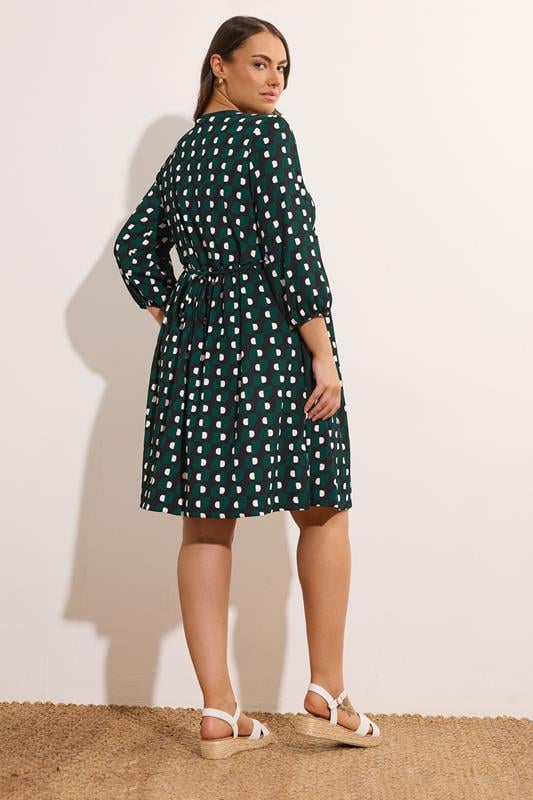 Evans EVANS Curve Green Geometric Print Midi Dress