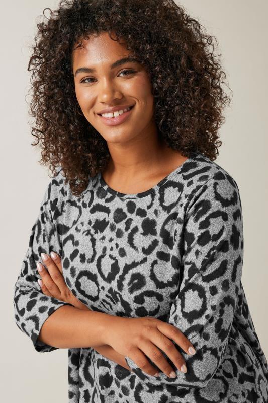 Evans EVANS Curve Grey Leopard Print Hanky Hem Top