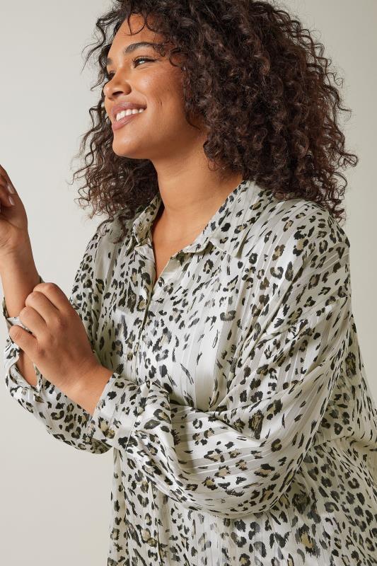 Evans EVANS Curve Ivory White Leopard Print Blouse