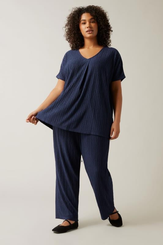 Evans EVANS Curve Navy Blue Plisse Pleat Front Top