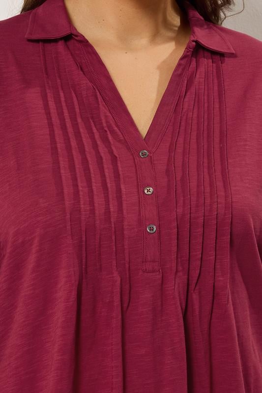 Evans EVANS Curve Red Pintuck Henley Top