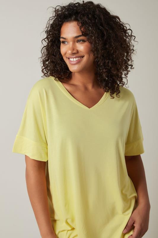 Evans EVANS Curve Yellow V-Neck Modal Rich T-Shirt