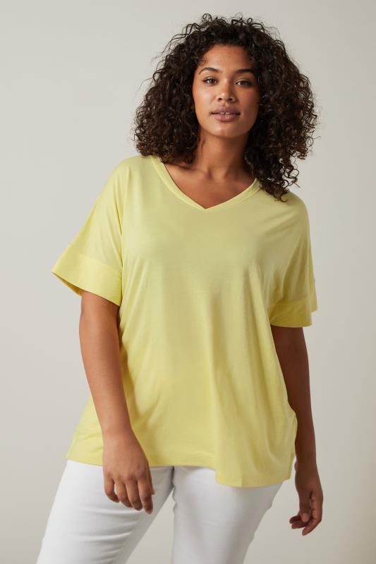 evans EVANS Curve Yellow V-Neck Modal Rich T-Shirt