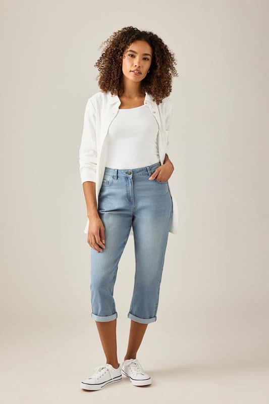 evans M&Co Blue Light Wash Cropped Boyfriend Jeans