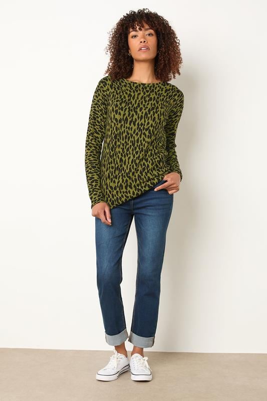Evans M&Co Green Leopard Print Crew Neck Jumper