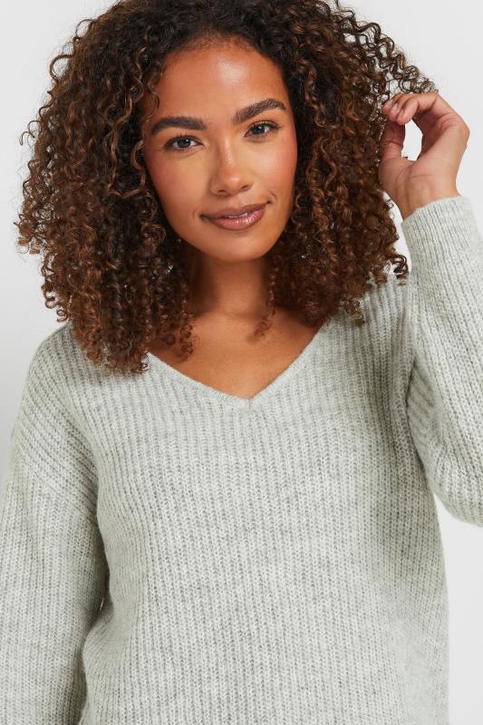 Evans M&Co Grey V-Neck Cable Knit Shoulder Jumper