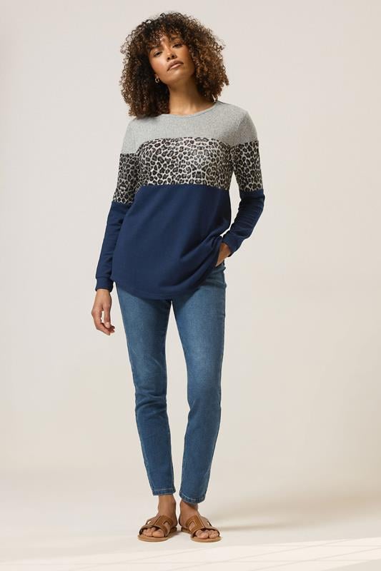 Evans M&Co Navy & Grey Colourblock Leopard Print Top