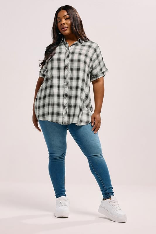 Evans YOURS Curve Black Check Short Sleeve Shirt