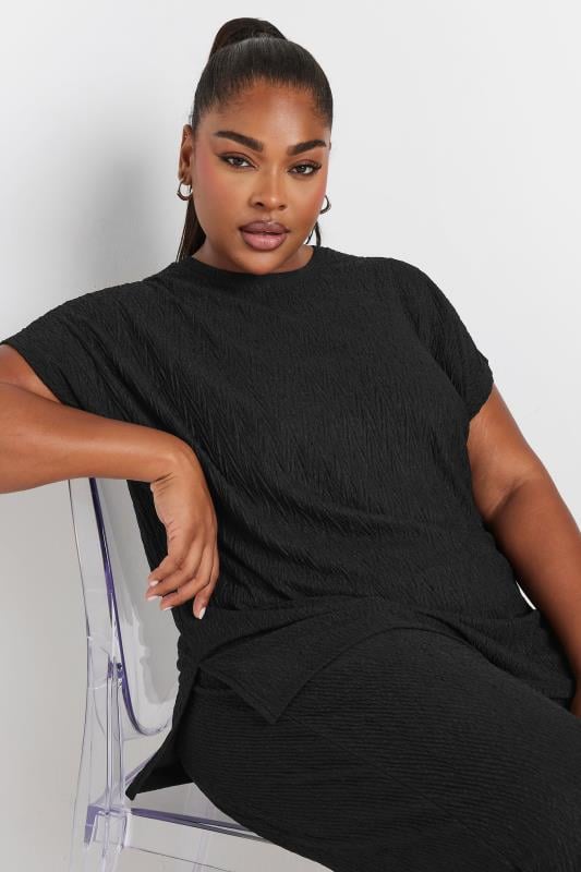 evans YOURS Curve Black Crinkle Plisse T-Shirt