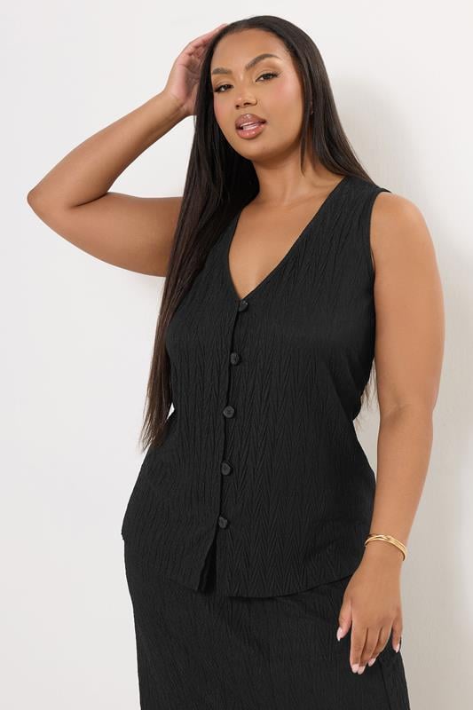 evans YOURS Curve Black Crinkle Plisse Waistcoat