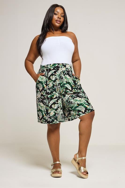 Evans YOURS Curve Black & Green Leaf Jersey Shorts