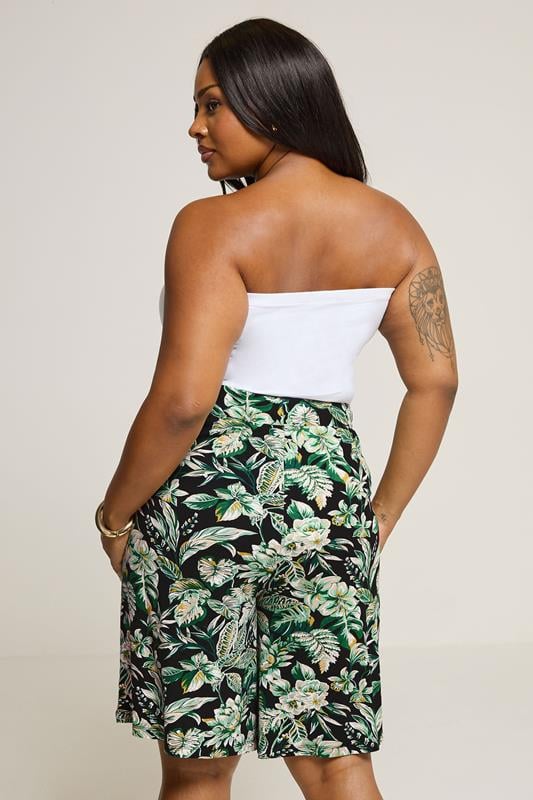 Evans YOURS Curve Black & Green Leaf Jersey Shorts