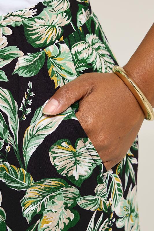 Evans YOURS Curve Black & Green Leaf Jersey Shorts