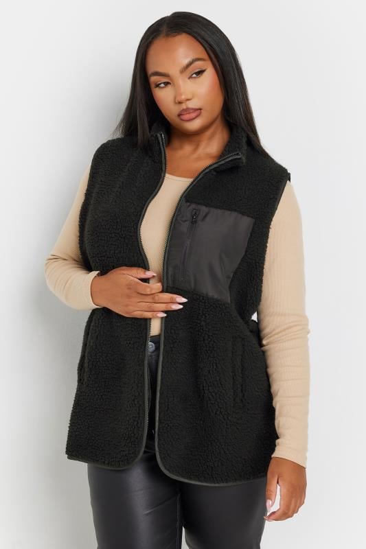 evans YOURS Curve Black Teddy Fleece Pocket Gilet