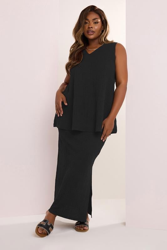 Evans YOURS Curve Black Textured Swing Vest Top