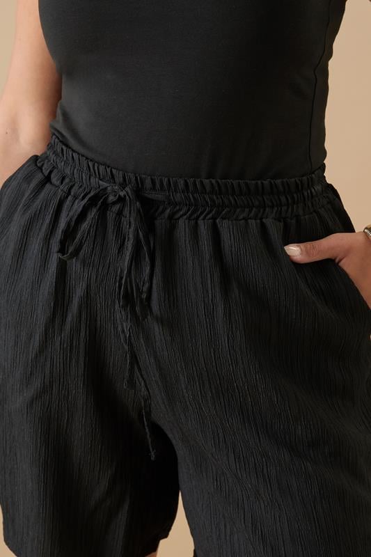 Evans YOURS Curve Black Textured Tie Front Shorts