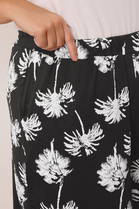 Evans YOURS Curve Black & White Palm Tree Shorts