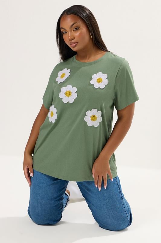 evans YOURS Curve Green Applique Daisy T-Shirt