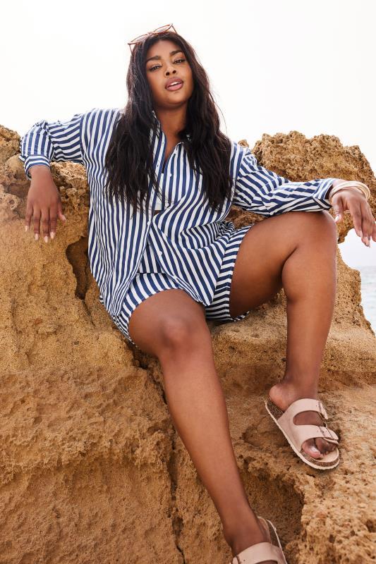 Evans YOURS Curve Navy Blue Stripe Print Shorts