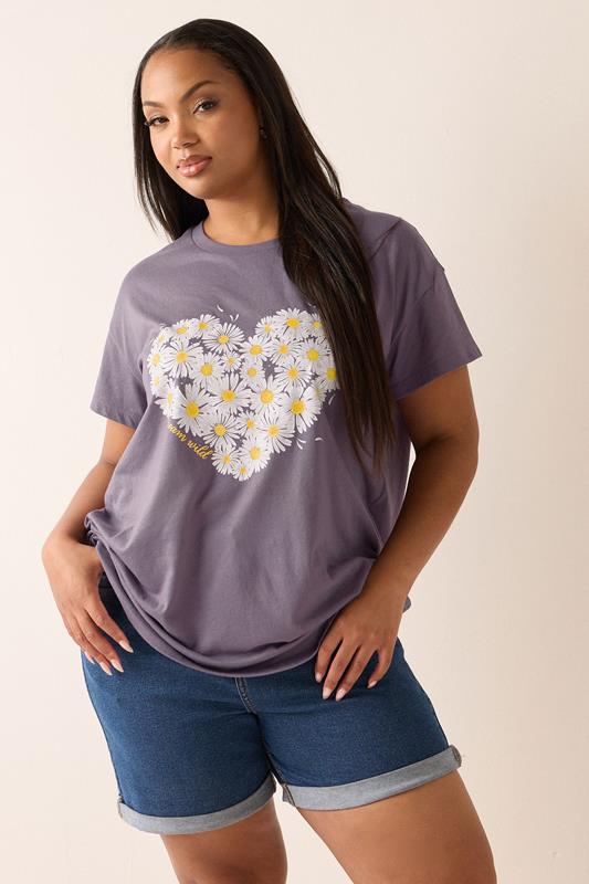evans YOURS Curve Purple Daisy Heart Print T-Shirt