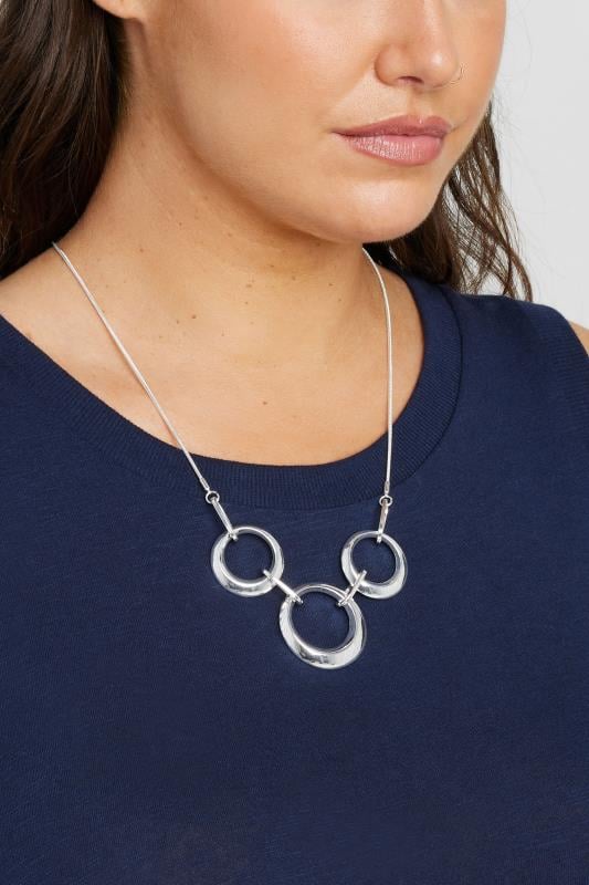 evans Yours Silver Tone Triple Circle Necklace