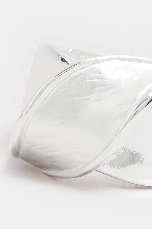 Evans Yours Silver Tone Twist Stretch Ring