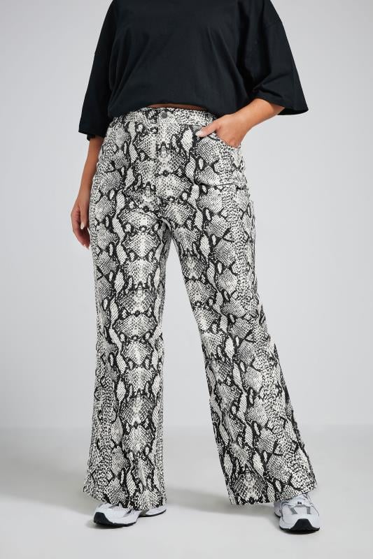 Evans LIMITED COLLECTION Curve Grey Snake Print Wide Leg Jeans